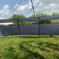 Paravent de plage coupe-vent gris avec fenêtre transparente, pour un pique-nique