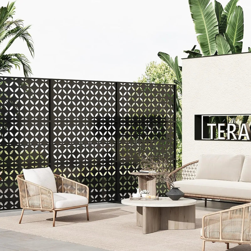 Paravent extérieur métal noir motif pétales, pour un balcon
